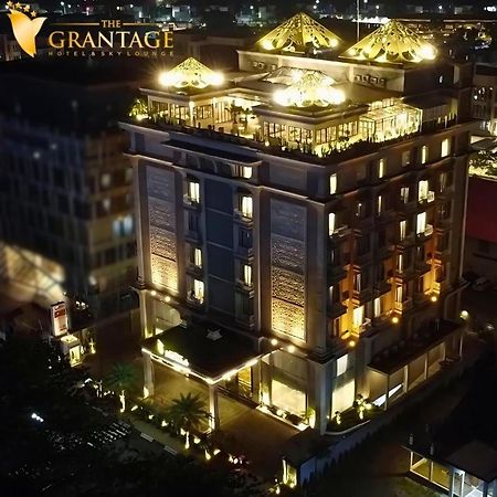 The Grantage Hotel & Sky Lounge Serpong Exterior foto